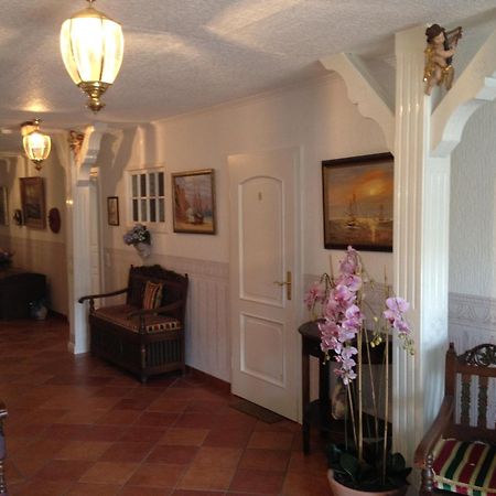 Inselhotel Arfsten Wyk auf Föhr エクステリア 写真