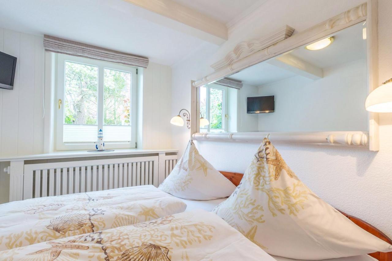 Inselhotel Arfsten Wyk auf Föhr エクステリア 写真