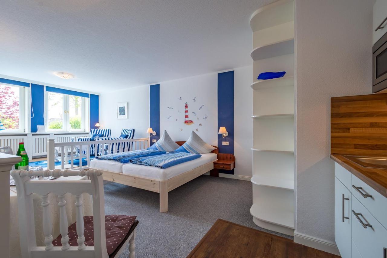 Inselhotel Arfsten Wyk auf Föhr エクステリア 写真