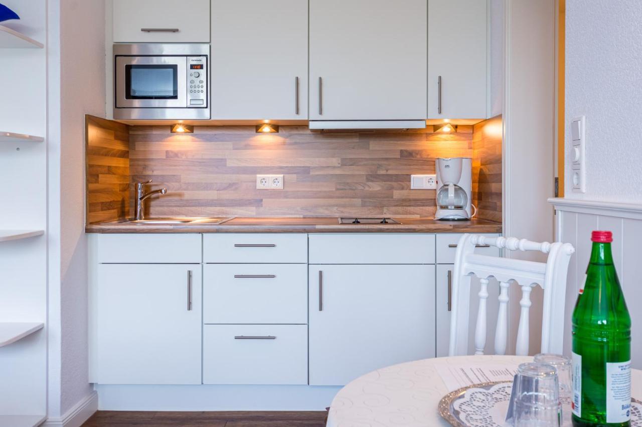 Inselhotel Arfsten Wyk auf Föhr エクステリア 写真