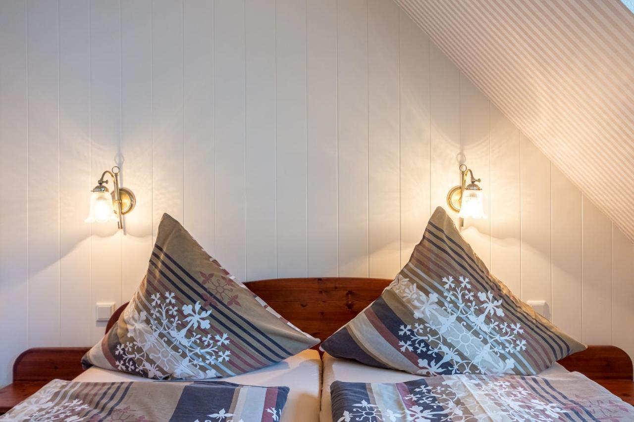 Inselhotel Arfsten Wyk auf Föhr エクステリア 写真