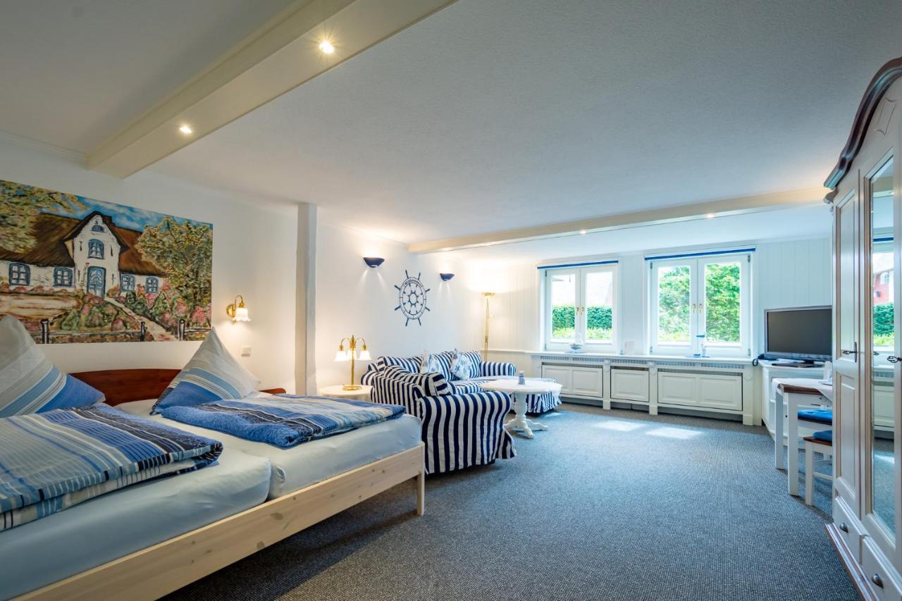 Inselhotel Arfsten Wyk auf Föhr エクステリア 写真