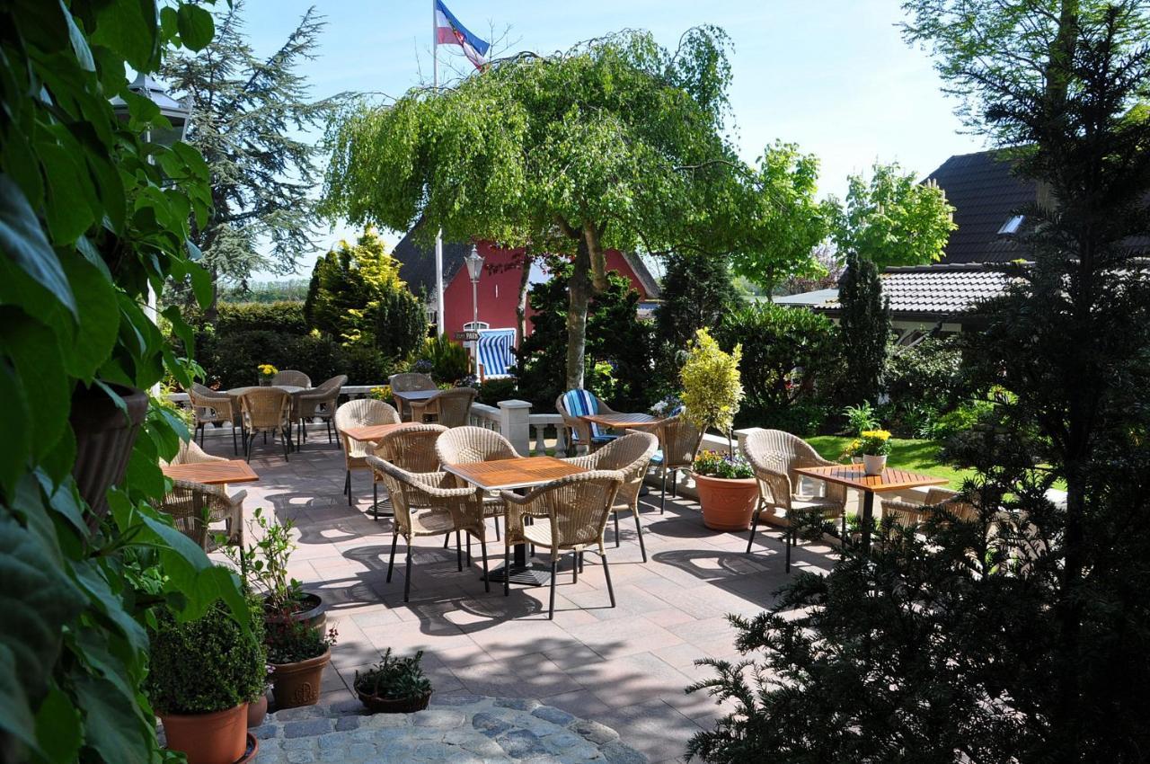 Inselhotel Arfsten Wyk auf Föhr エクステリア 写真