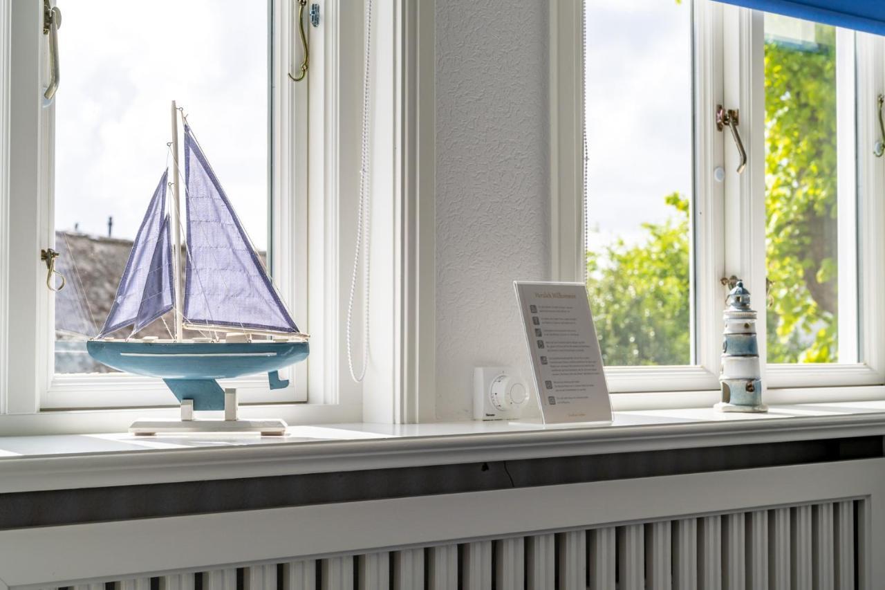 Inselhotel Arfsten Wyk auf Föhr エクステリア 写真