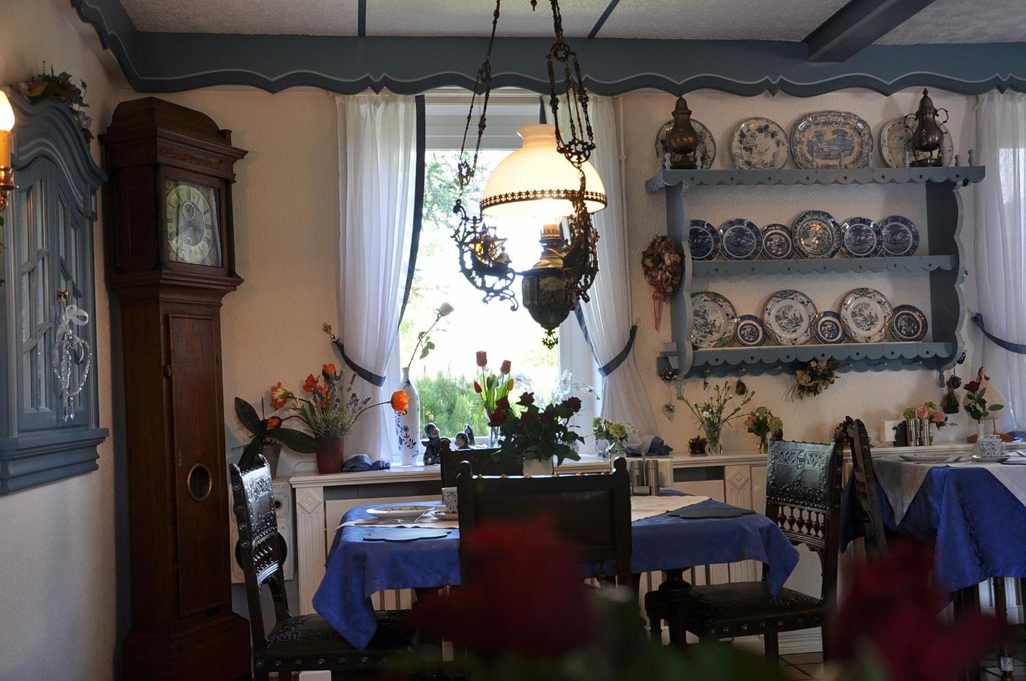 Inselhotel Arfsten Wyk auf Föhr エクステリア 写真